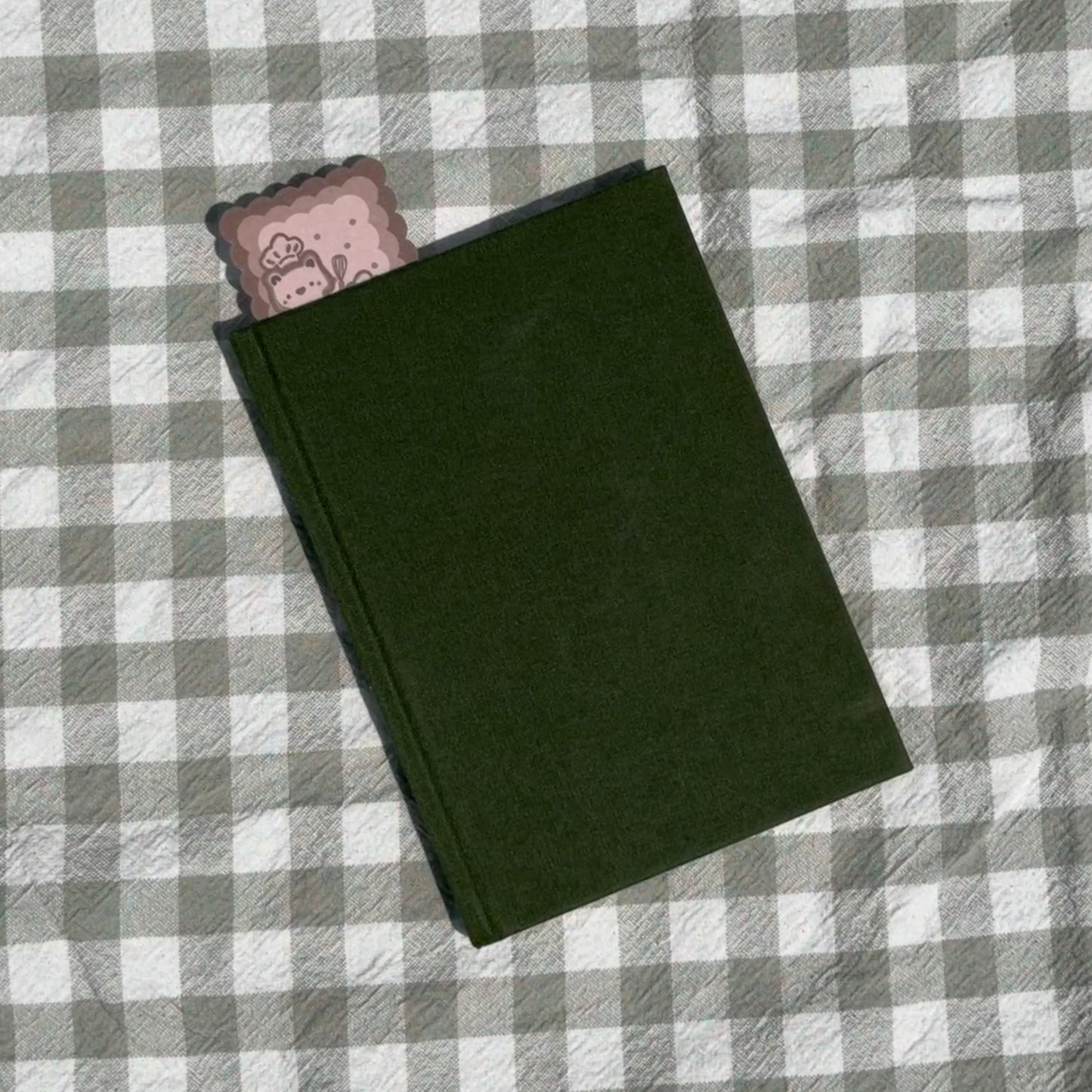 Sweet treats & books (Bookmark)